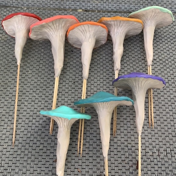 Set of 3 MUSHROOM π GARDEN FLOWER PLANT POT STAKES - Picture 2 of 12